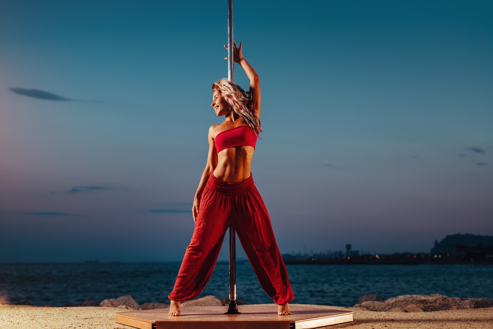 On peut faire de la pole dance à tous les âges On peut faire de la pole dance à tous les âges