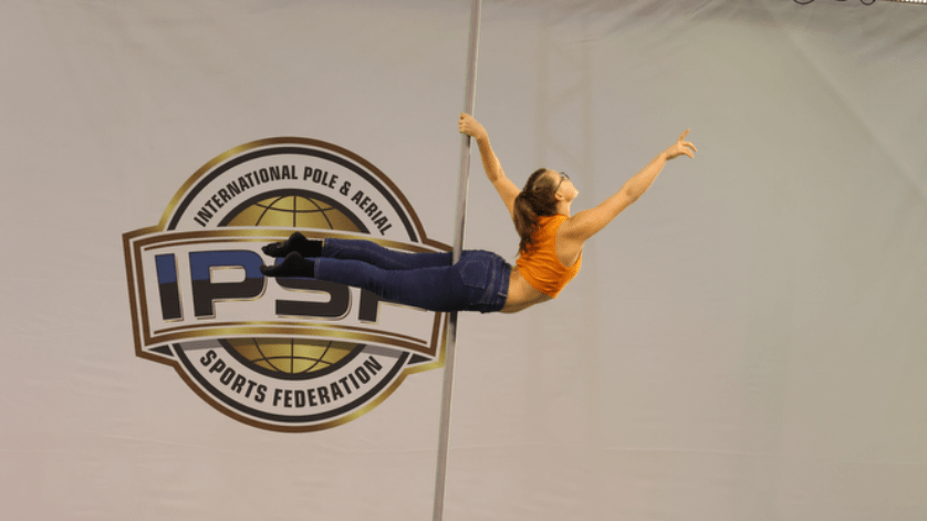 Cours de pole dance, pole sport à Lausanne, pour tous les niveaux